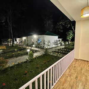 Deluxe Double or Twin Room Garden View